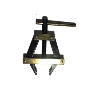 Chain connecting tool